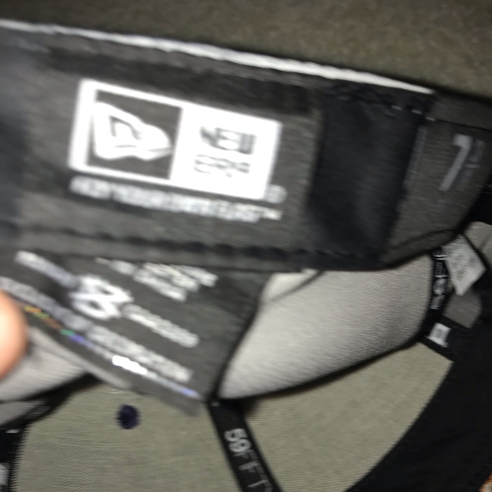 Red Bull hat - Picture 5 of 7